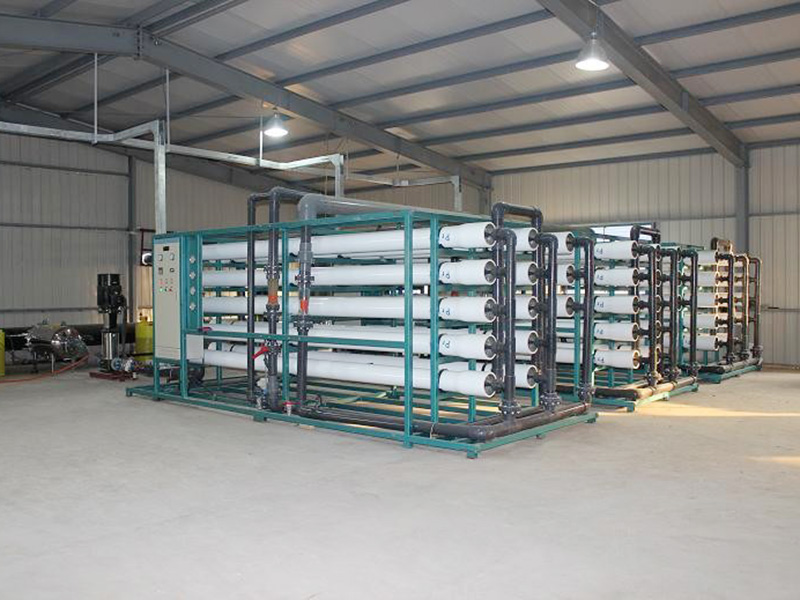 沈陽水處理工程公司帶您走進工廠中的反滲透凈水處理設備